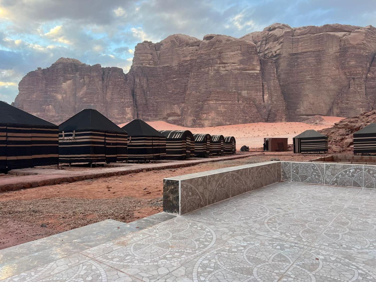 Desert Rock Camp Wadi Rum Esterno foto